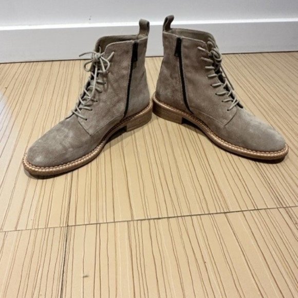 Amazon.com | Vince Womens Rae Lace Up Combat Boot Biscotti  Vince Cabria Tan Suede Lace-Up Booties. Size 7M